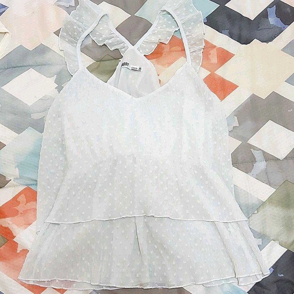 White strapless blouse with two layered ruffle